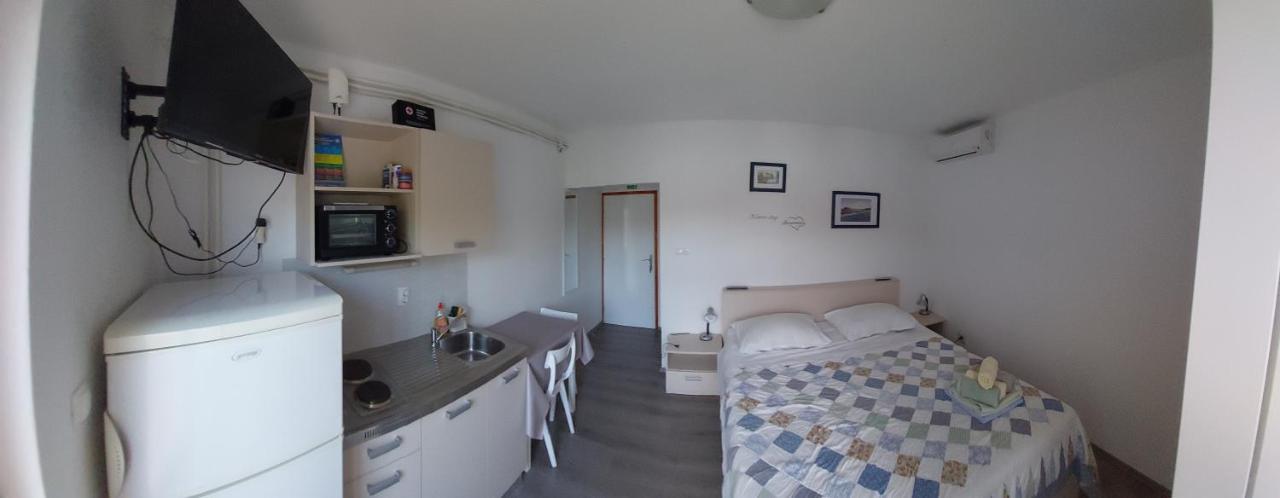 Apartamento Gvacic House Supetarska Draga Exterior foto