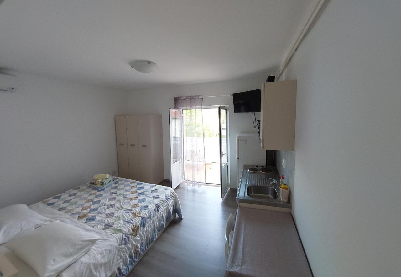 Apartamento Gvacic House Supetarska Draga Exterior foto