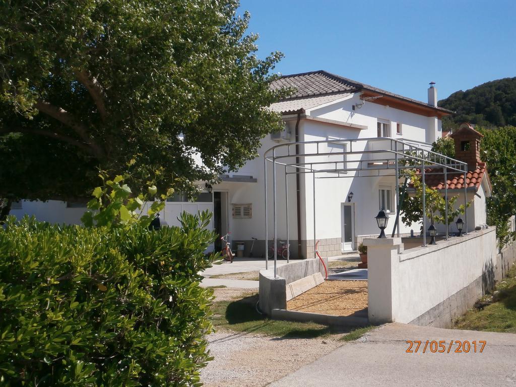 Apartamento Gvacic House Supetarska Draga Exterior foto